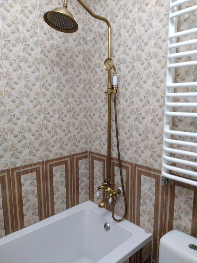 Апартаменти В Самому Центрі Почаева Pochaiv Exterior foto